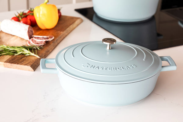 Cast Aluminium vs Cast Iron Casserole Dishes: Which is Best? –  CookServeEnjoy